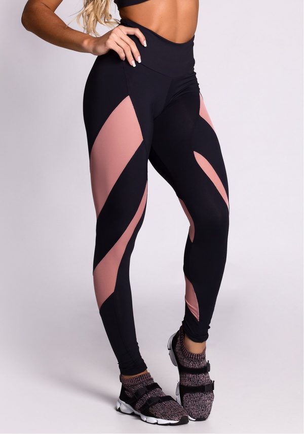 Calça legging preta com cortes a laser